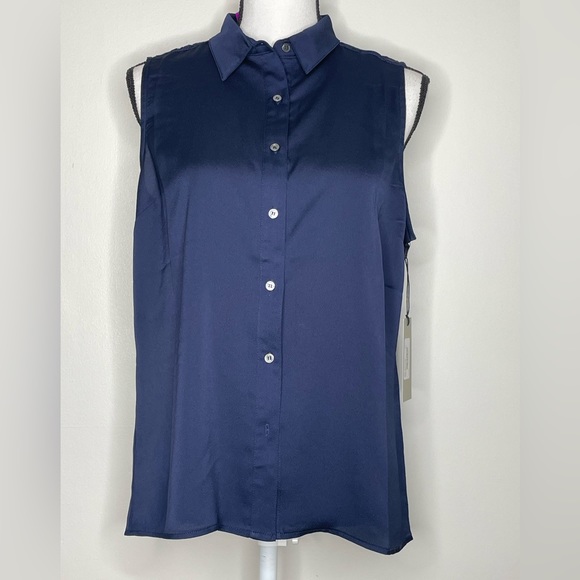 On The Go (OTG) Noel Navy Blue Sleeves Collard Button Up Lace Detail Blouse NWT - Picture 4 of 8